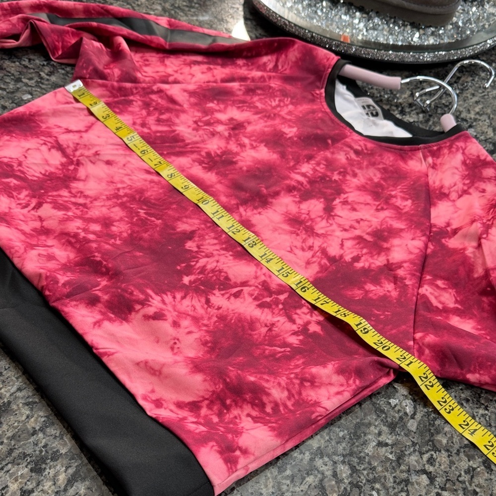 Zumba Fitness strong Hot Pink Tie-Dye Crewneck Sweatshirt with Black Accents EUC - Picture 10 of 12